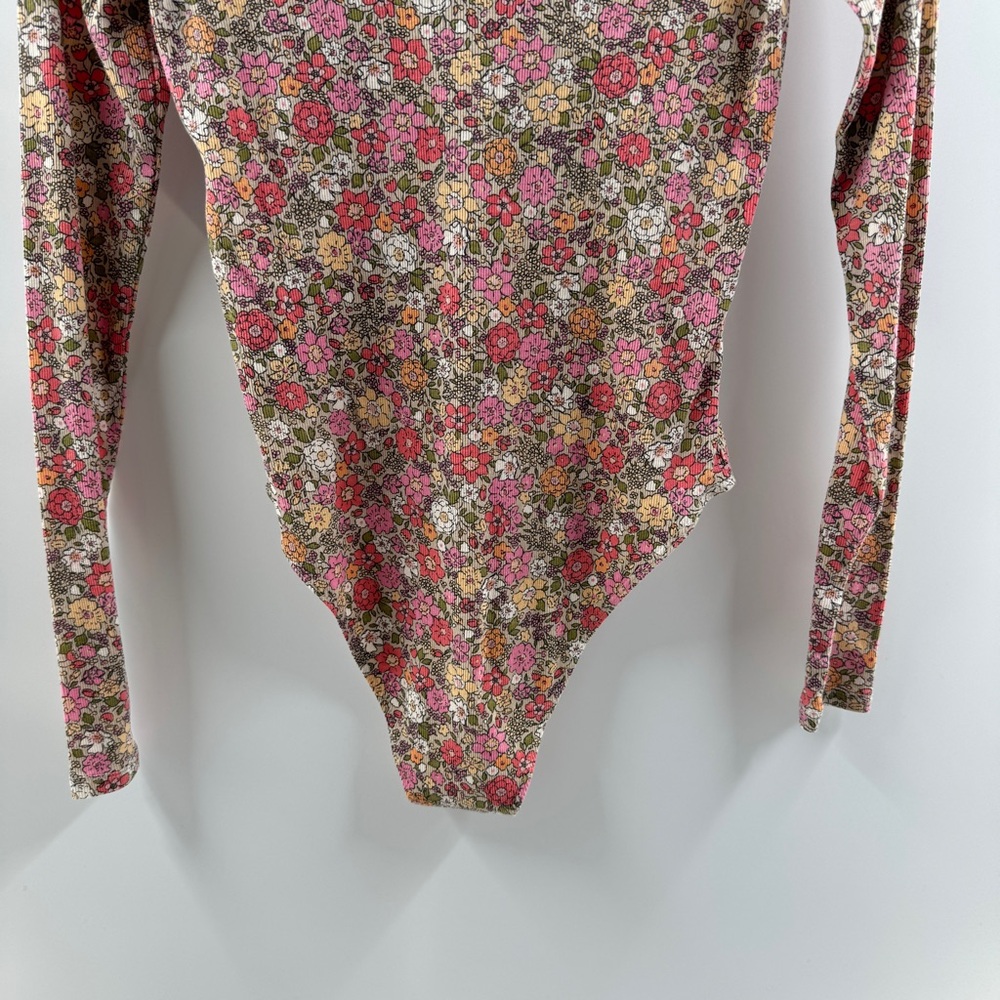 H&M Floral Ribbed Turtleneck Bodysuit Long Sleeve Size Medium - Picture 6 of 7